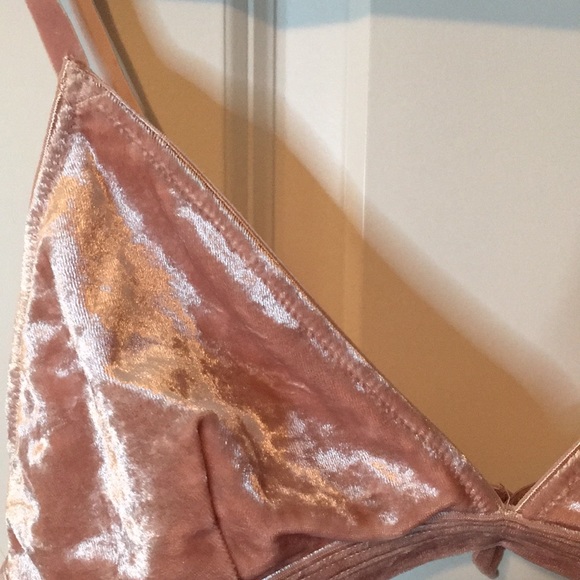 Crushed Pink Velvet Bralette - Picture 4 of 8